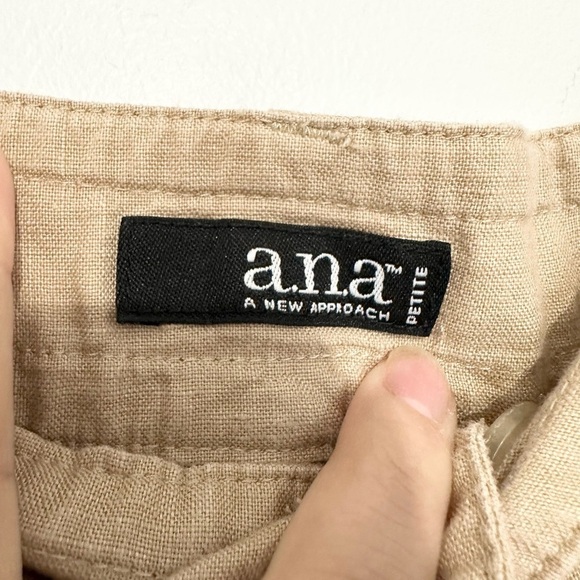 a.n.a. Womens 14 Petite Shorts Brown Linen Woven Pockets Button - Picture 2 of 5